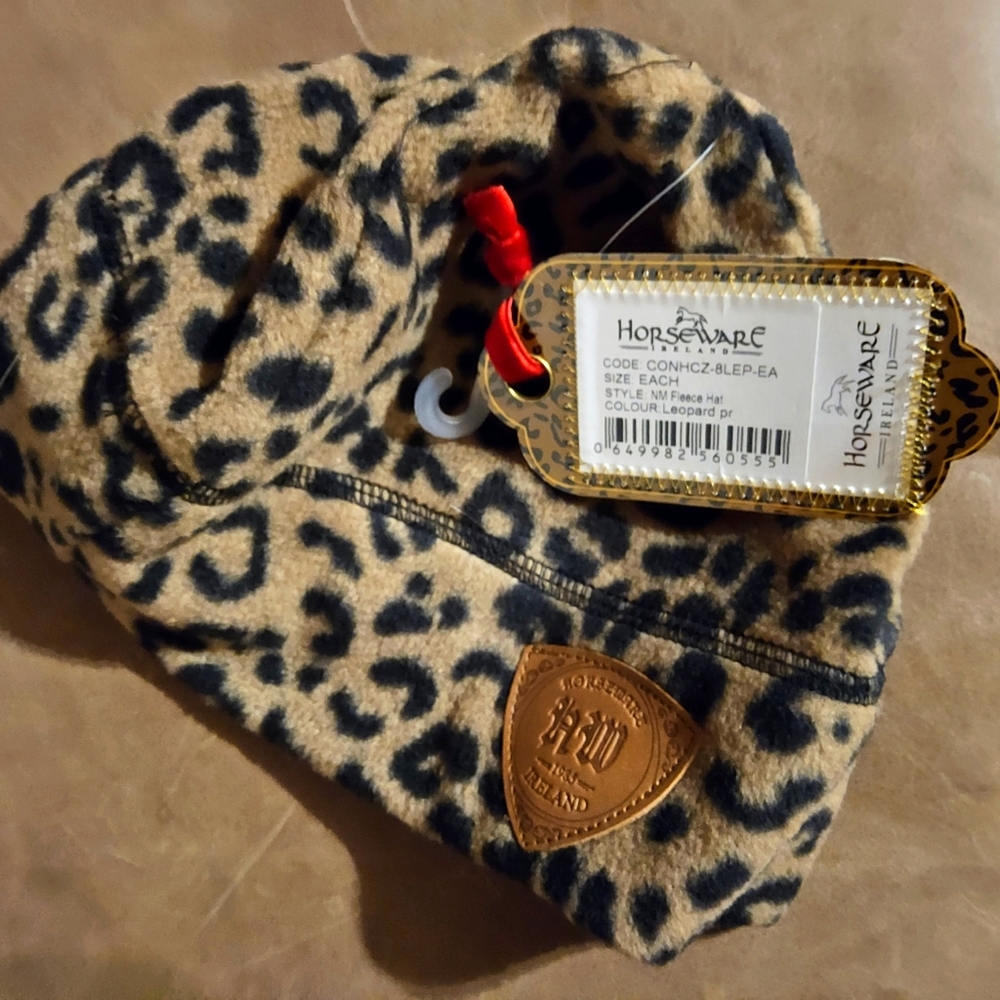 HORSEWEAR FLEECE HAT AND SCARF